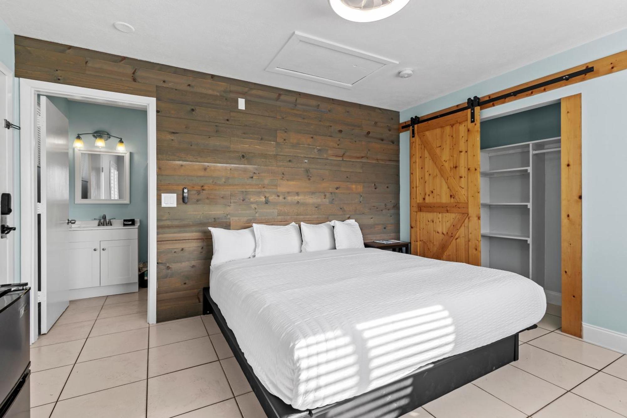 Standard Hotel Room - King Bed #2 Fort Pierce Bagian luar foto